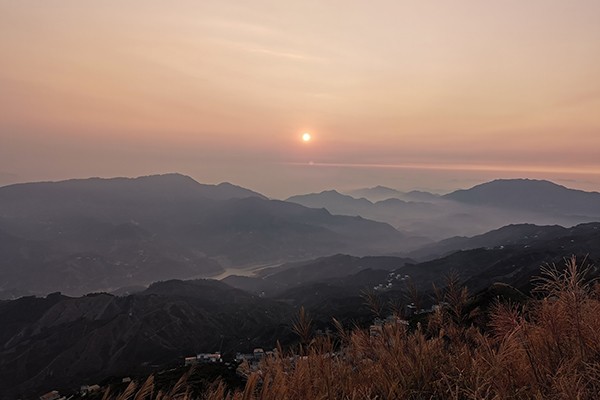 日出凤凰山