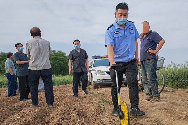 田间办案 现场解纷