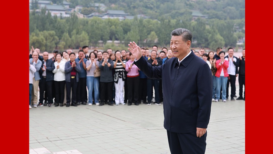 习近平在甘肃考察时强调 深化改革勇于创新苦干实干富民兴陇 
奋力谱写中国式现代化甘肃篇章