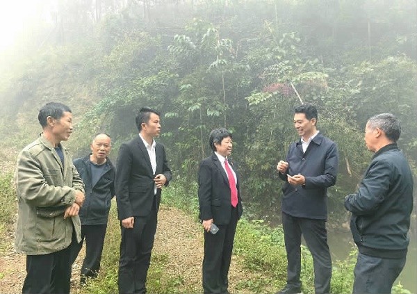 湖南永州：爬坡上坎进深山 水源纷争迎刃解